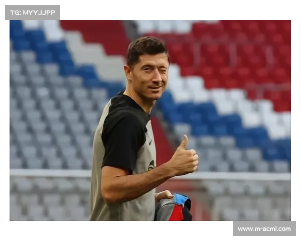 波兰传奇博涅克建议莱万多夫斯基避免加盟AC米兰，可考虑美职联或阿拉伯球队